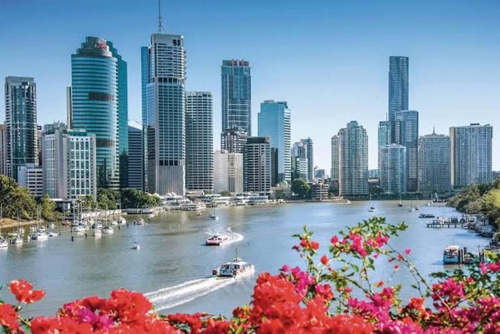 Heritage 5br - Minutes Walk To Cbd&south Bank, 3 Parking *