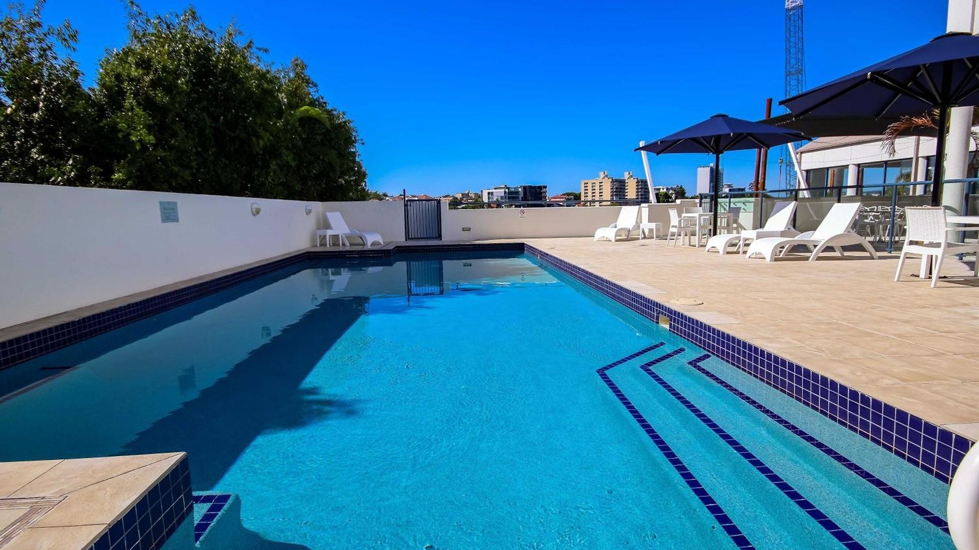 Aparthotel Dockside 4*