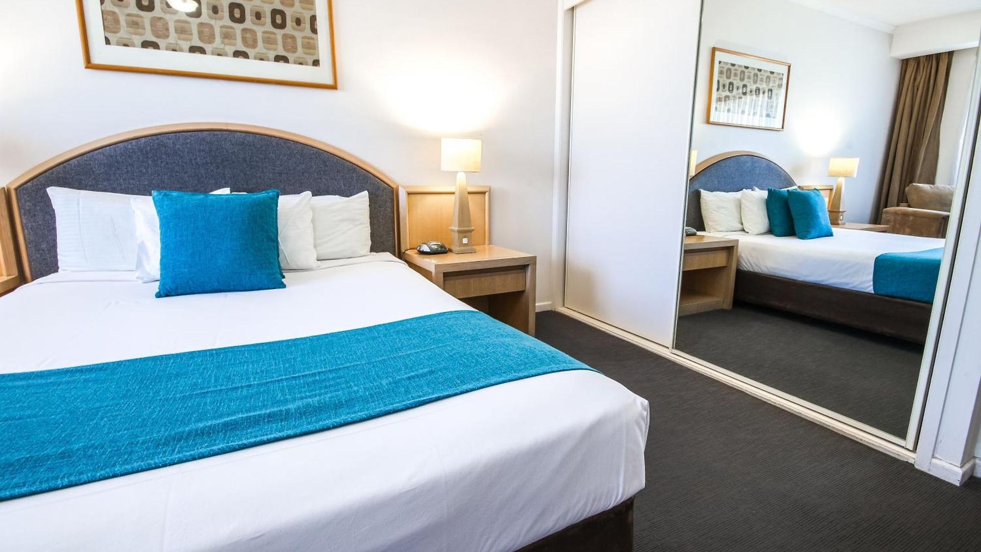 Dockside 4*