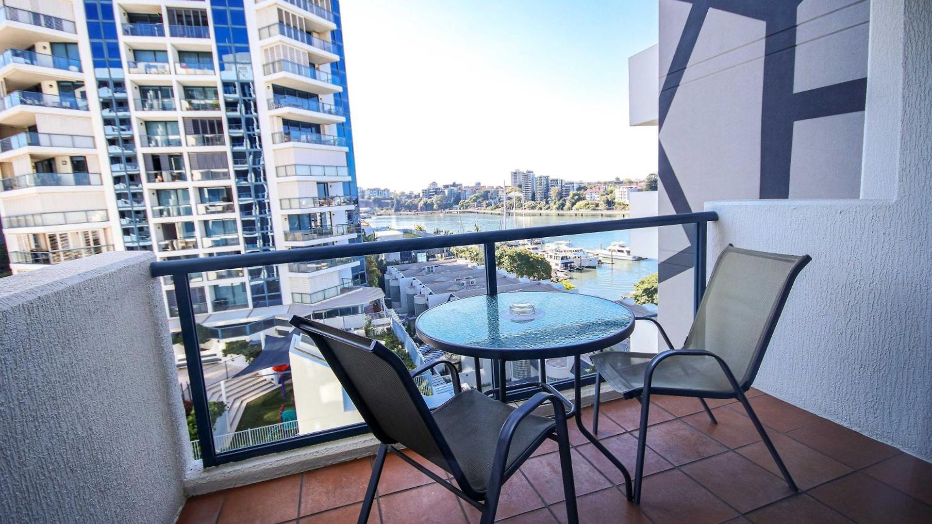 Dockside 4* Brisbane