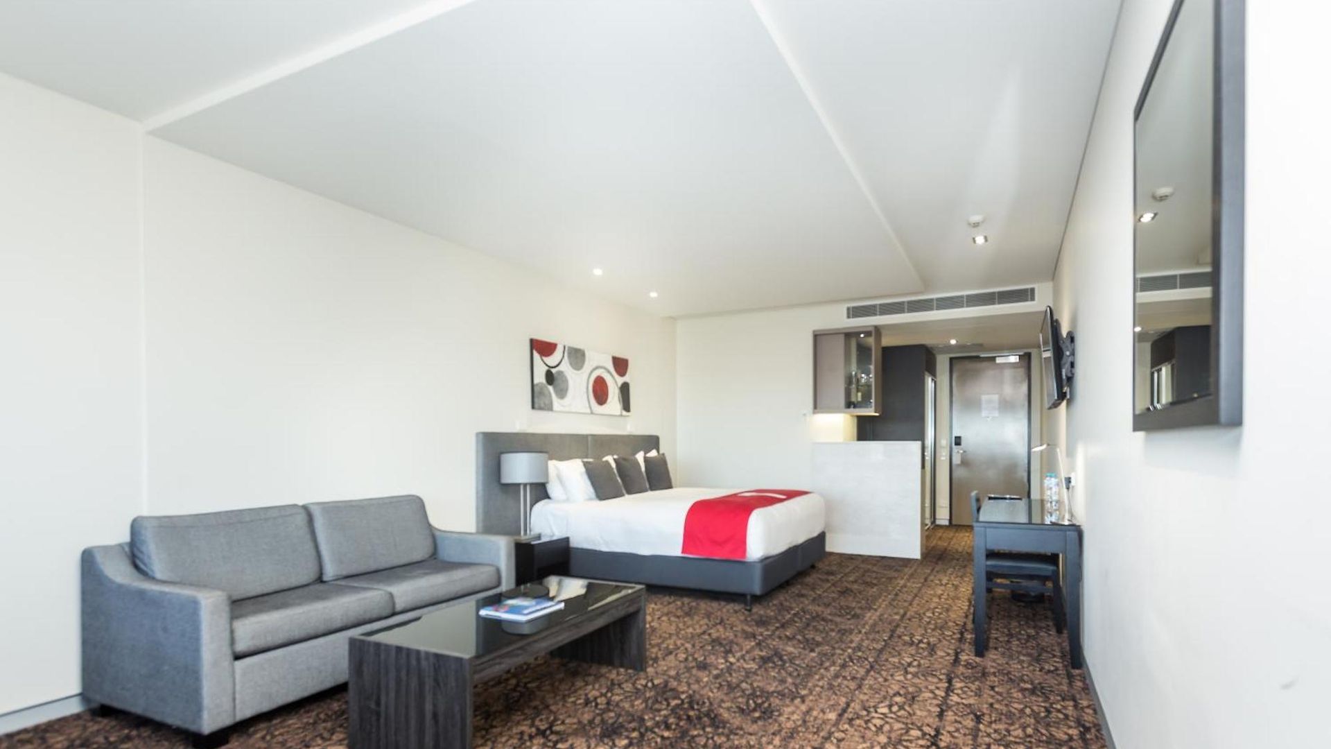 Hotel Calamvale And Conference Centre 5*