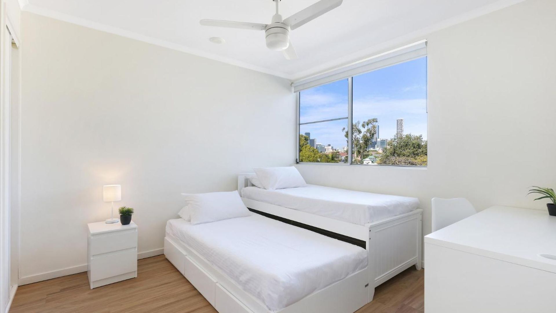 Spacious 2-bed With Views, Parking & Pool Apartment