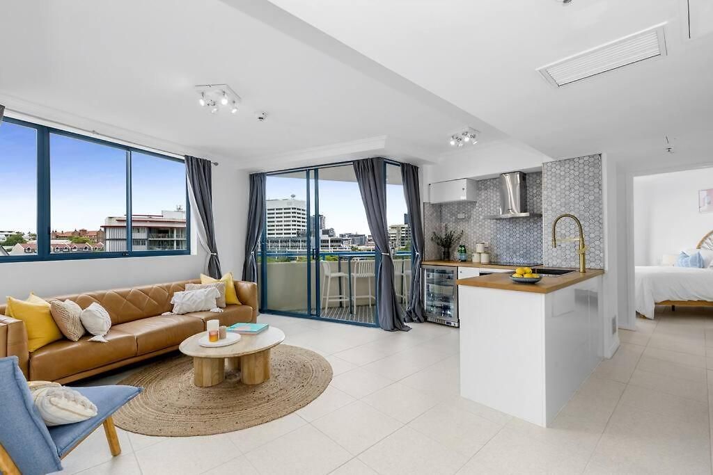Apartment Spacious 2br- Centre Of Brissy!