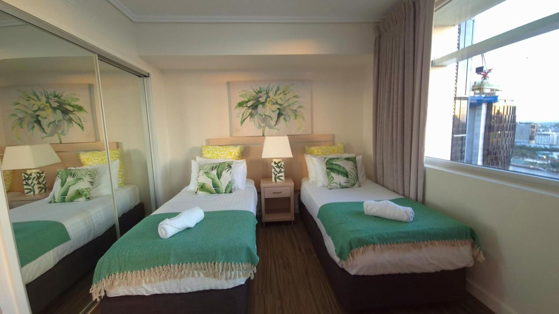 Luxury Oasis Apartment *