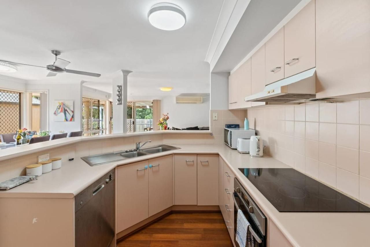 Cozy 3br Family Friendly House Eight Mile Plains