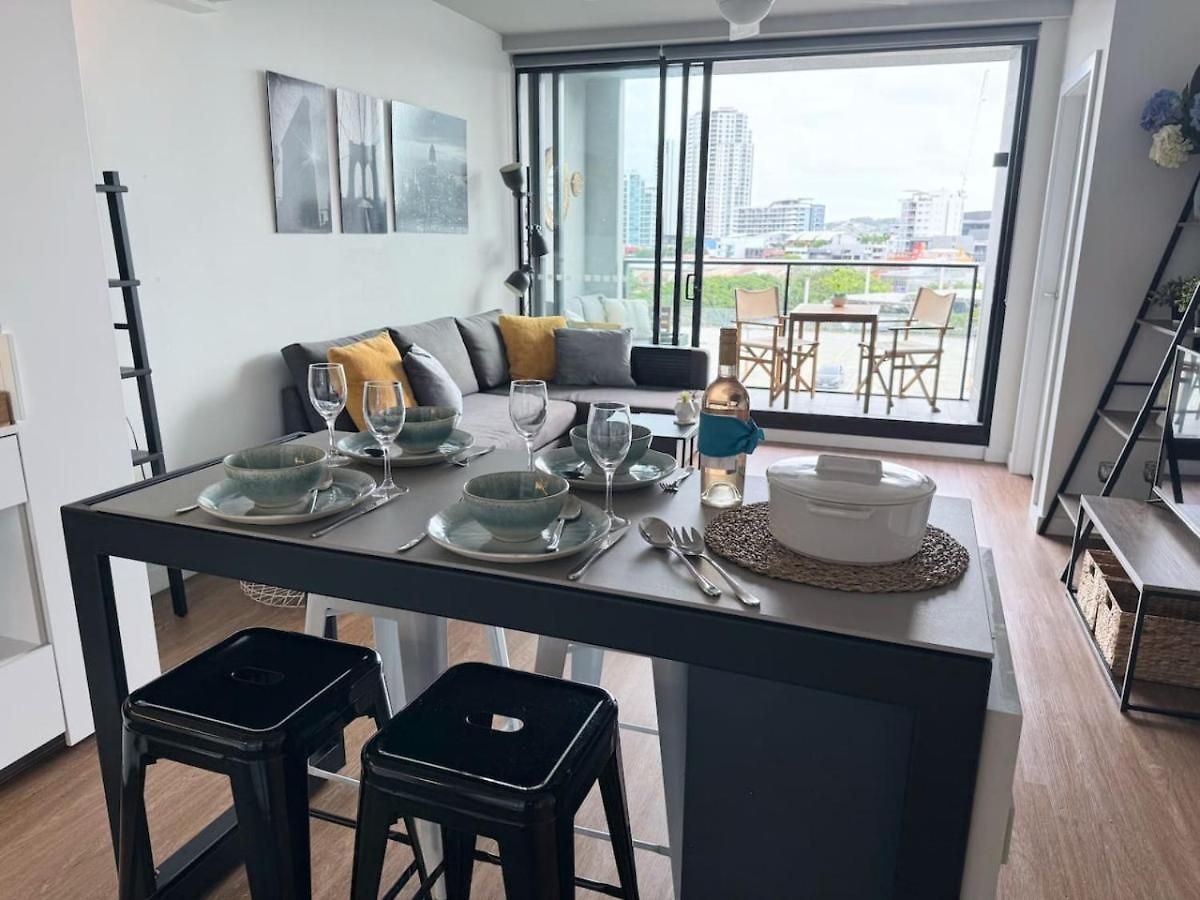 Modern Homely 2br W Parking Bowen Hills Apartment