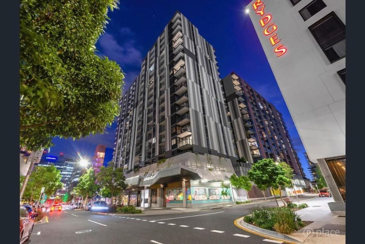 Apartment Modern Homely 2br W Parking Bowen Hills Brisbane