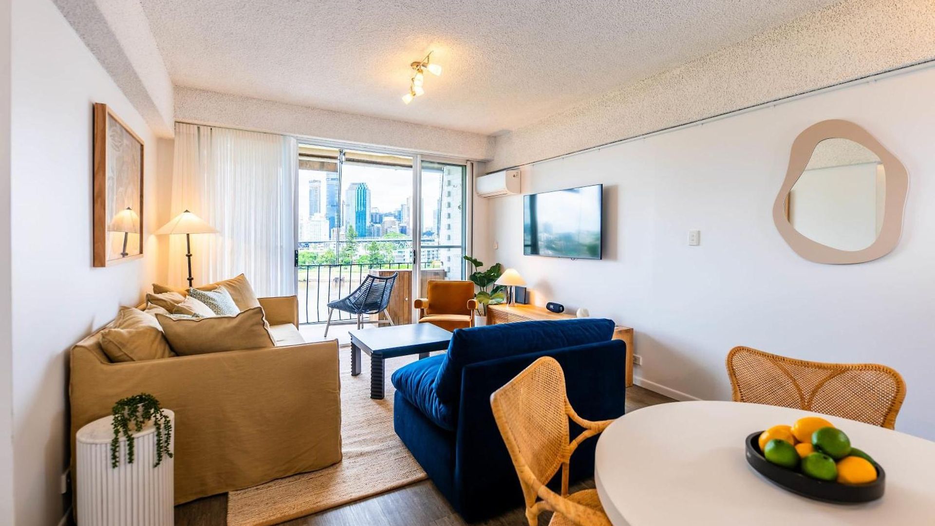 & Story Bridge View 2 Bedrooms Unit W Parking Apartment Brisbane