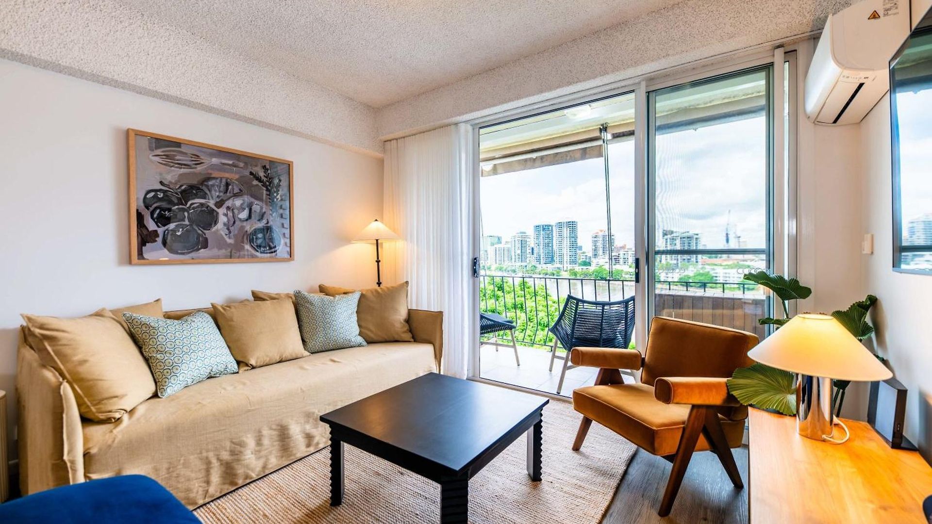 & Story Bridge View 2 Bedrooms Unit W Parking Brisbane