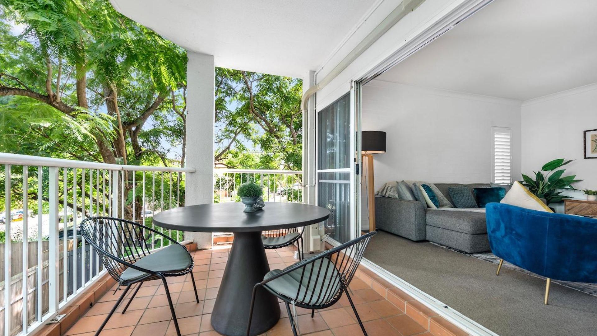 Convenient & Comfy! ~ 2bed, 2bath, 2car, Balcony