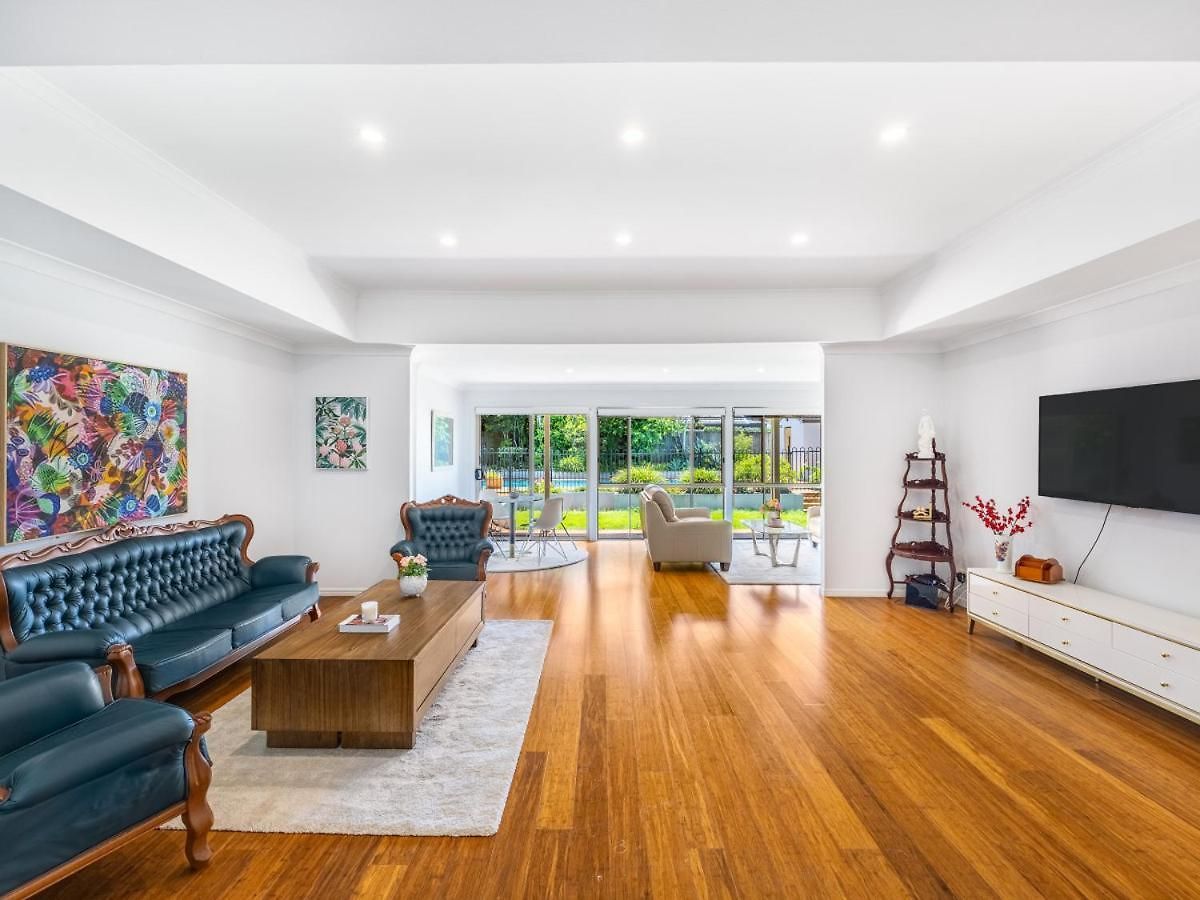 Modern 5bedroom House W Outdoor Pool Robertson Holiday home Brisbane