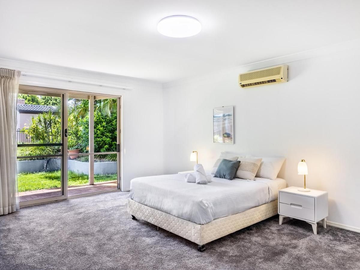 Modern 5bedroom House W Outdoor Pool Robertson Holiday home Brisbane