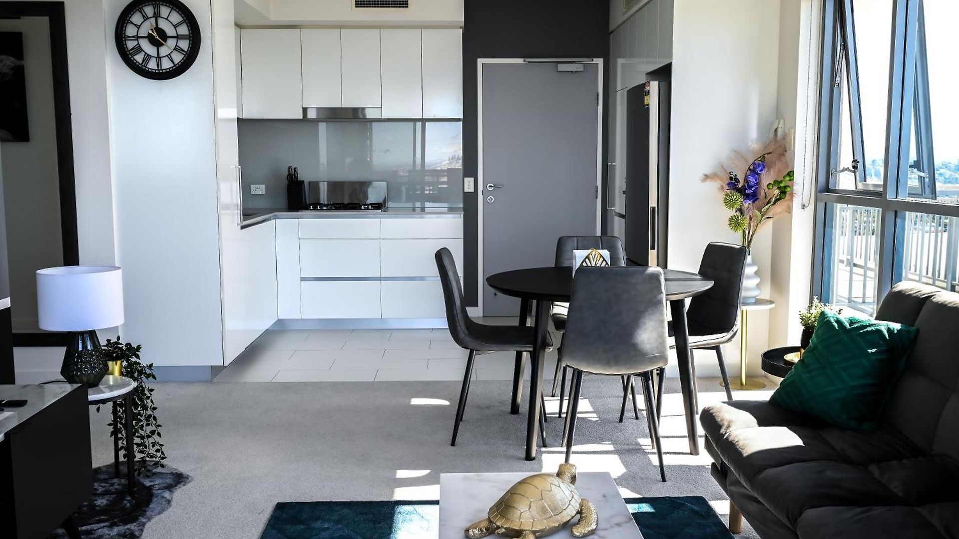 River View In With Parking * Brisbane