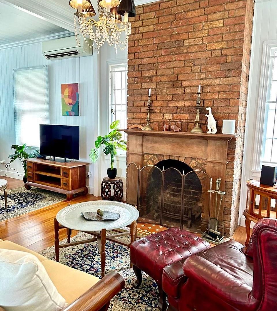 Charming Heritage House In The Heart Of The Brisbane