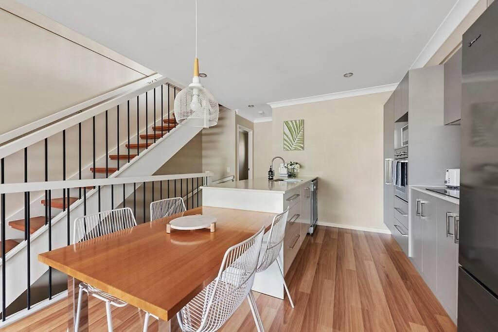 Convenient + Spacious! 3bed/2.5bath/1car~townhouse *