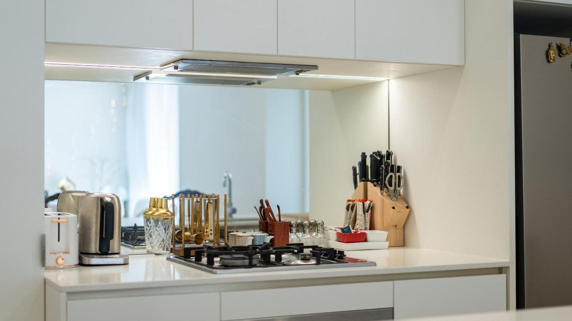 Apartment Location! Boutique 2br With Pool & Bbq Near South Bank And Brisbane