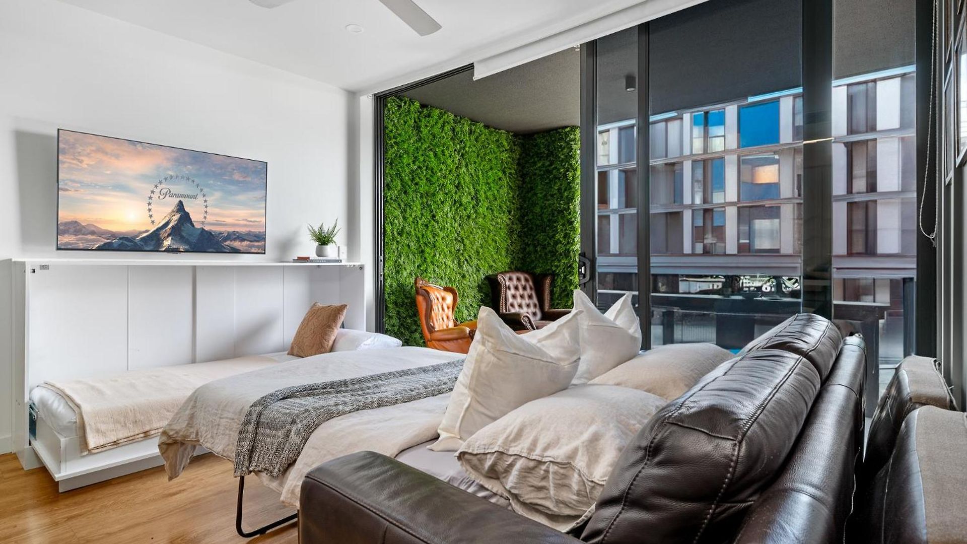 Luxury Gabba