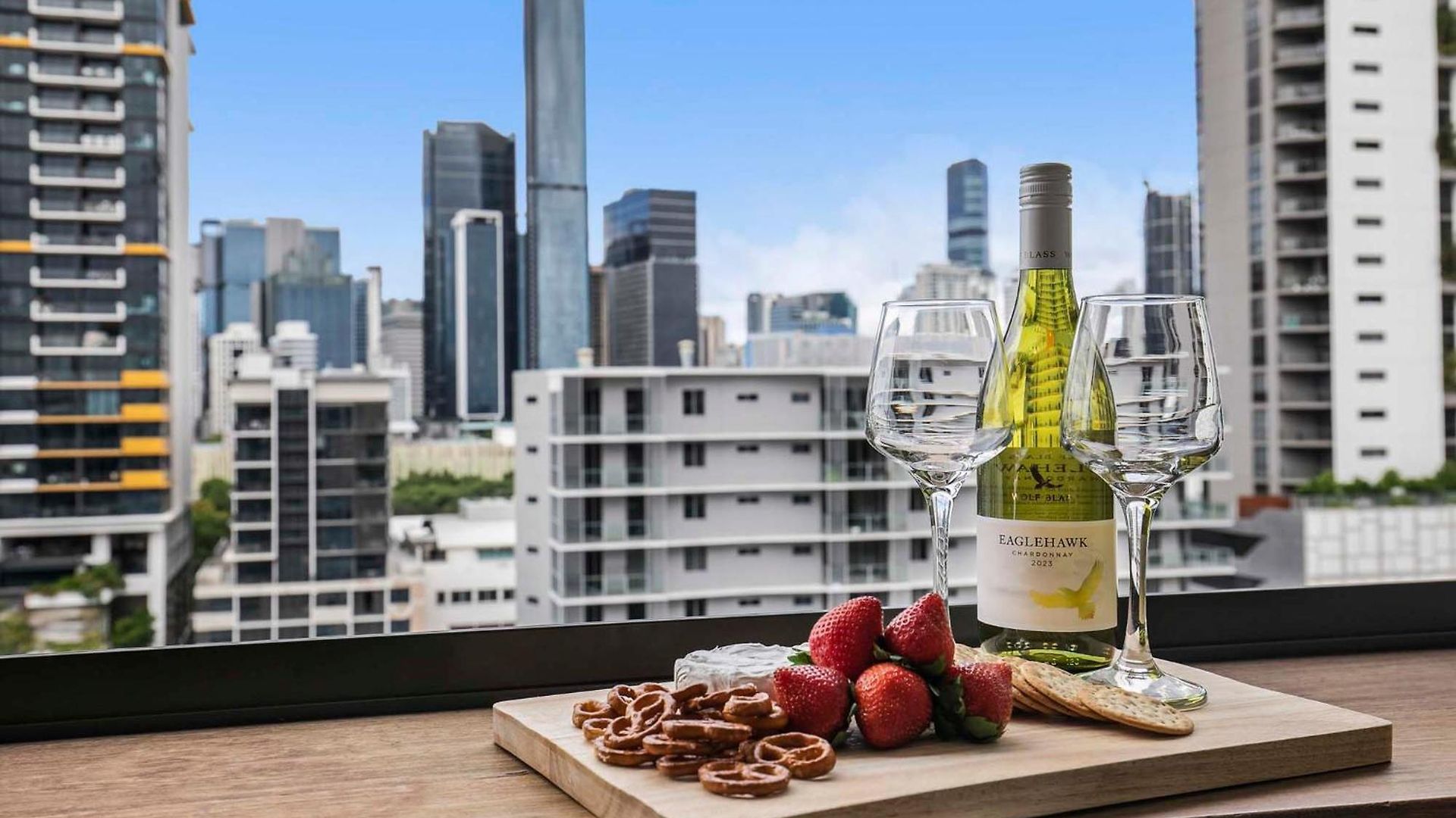 Apartment Sunny 1b In Heart Of South Bris By Custom Hosting