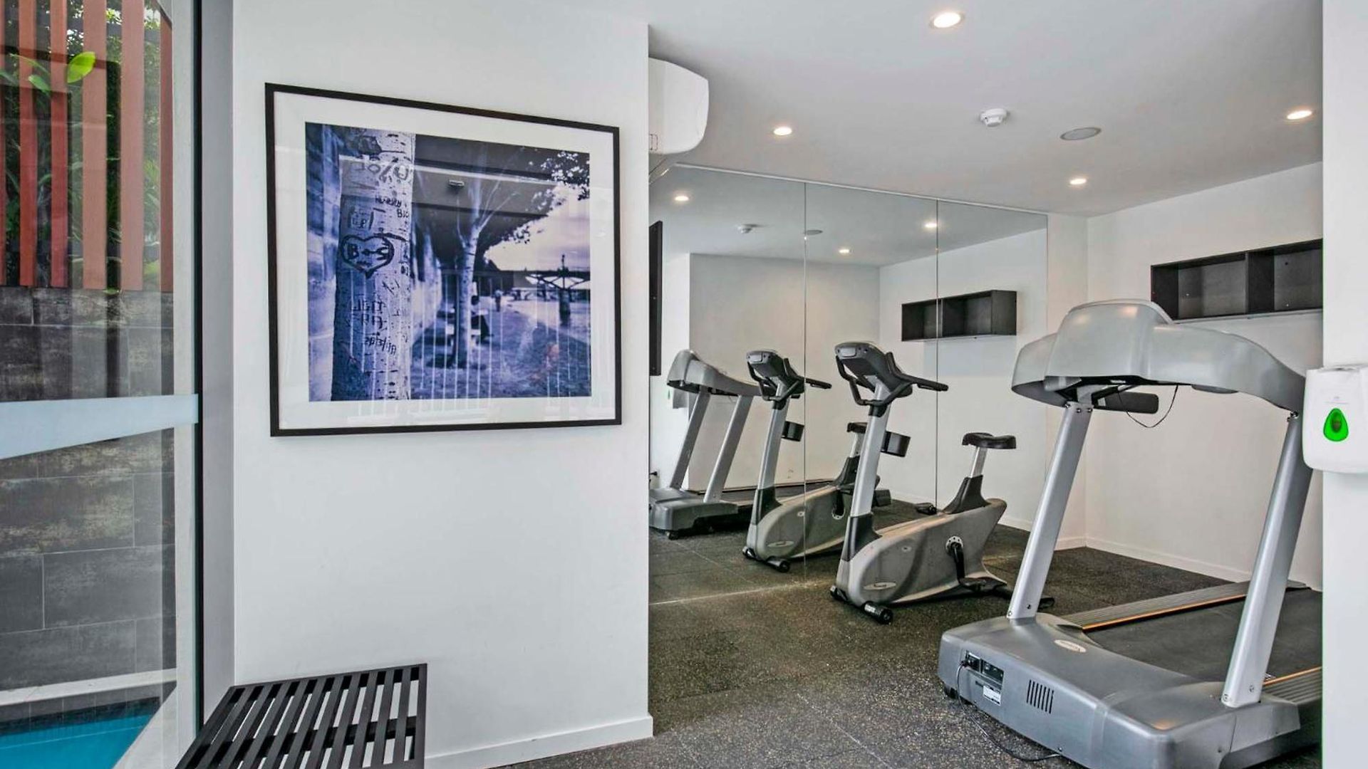 Sunny 1b In Heart Of South Bris By Custom Hosting Apartment Brisbane