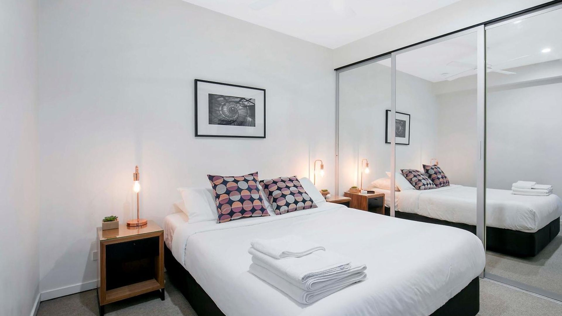 Sunny 1b In Heart Of South Bris By Custom Hosting Brisbane