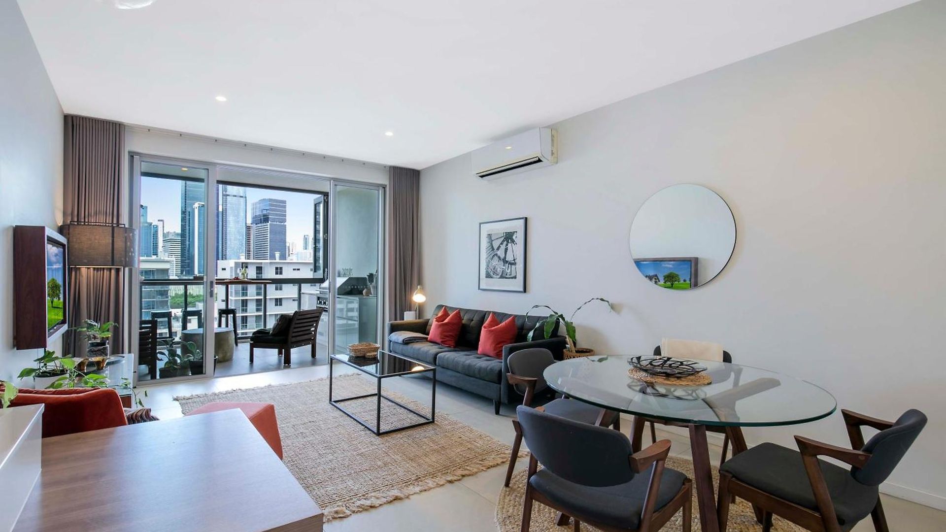Apartment Sunny 1b In Heart Of South Bris By Custom Hosting