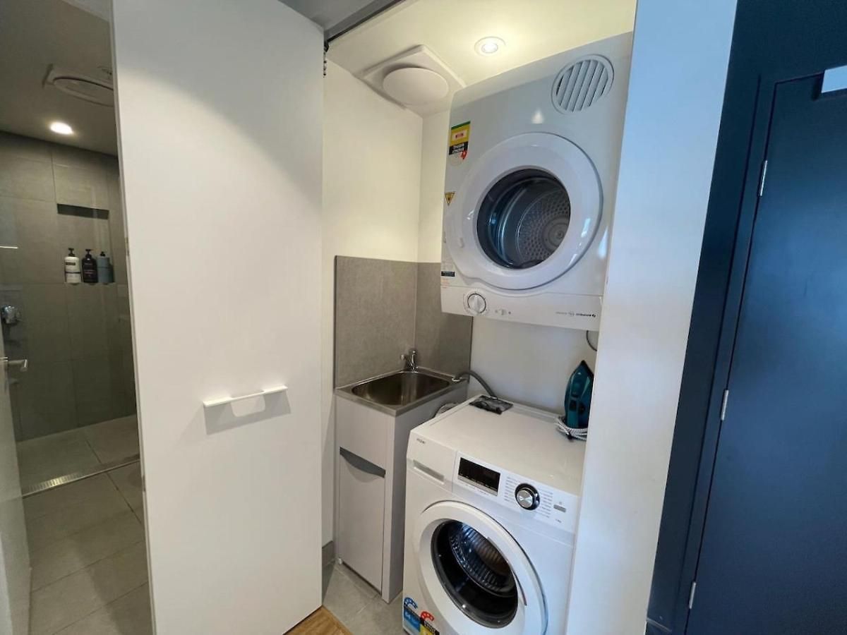 Modern Homely 2br W Parking Bowen Hills Apartment Brisbane