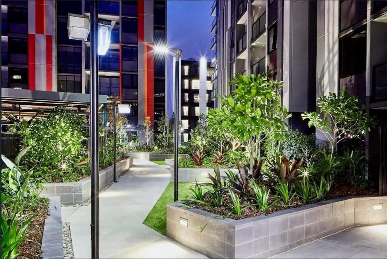 Apartment Modern Homely 2br W Parking Bowen Hills *