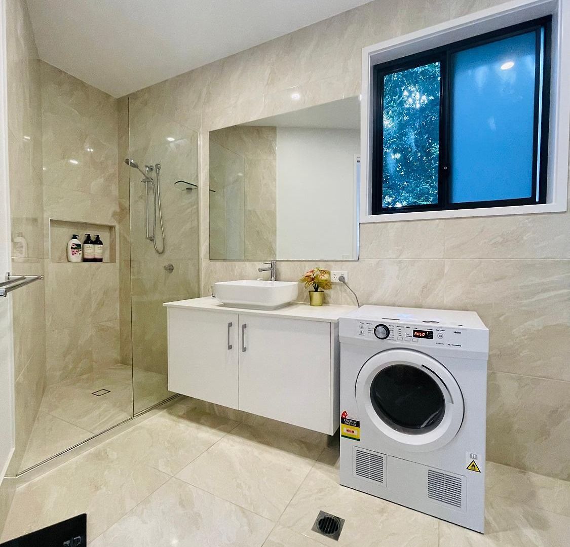 Modern Private 1,2 Close To Qeii & Grifith Uni