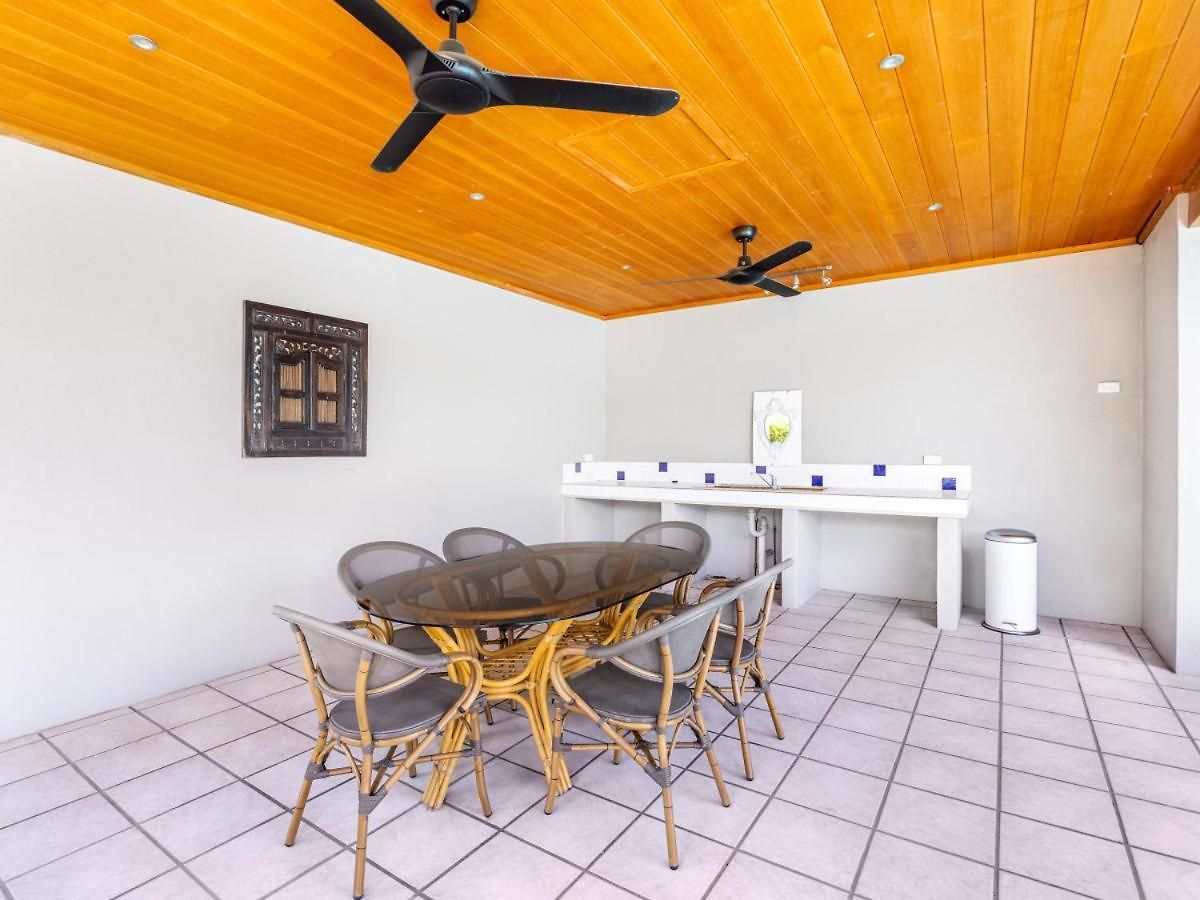 Holiday home Modern 5bedroom House W Outdoor Pool Robertson Brisbane
