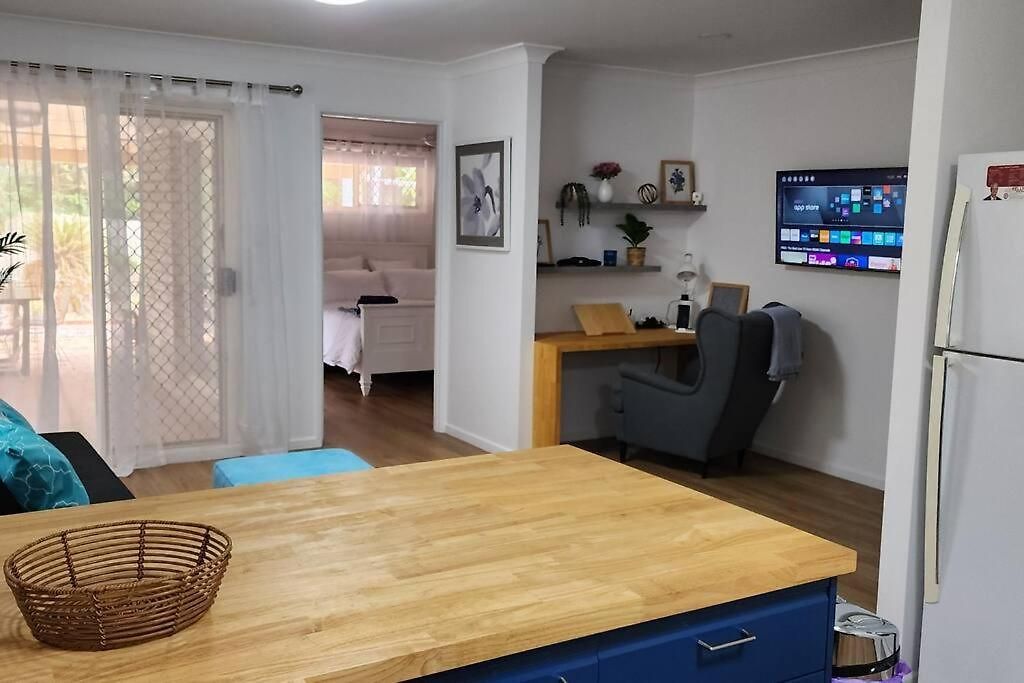 Holiday home Peaceful Getaway - Stylish, Newly Updated House *