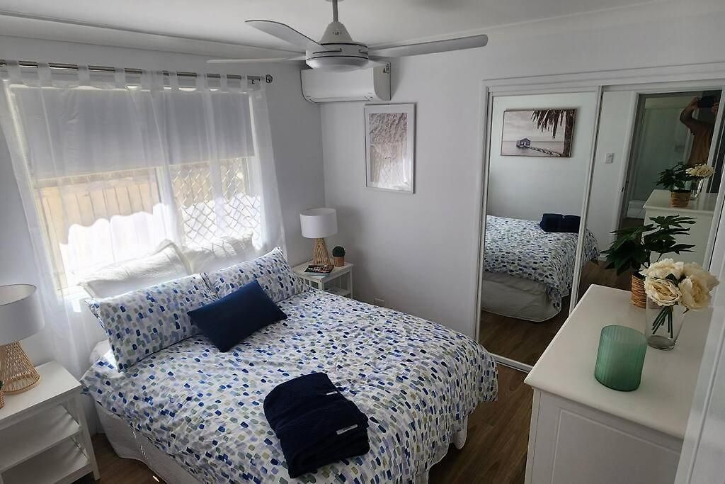 Peaceful Getaway - Stylish, Newly Updated House Holiday home