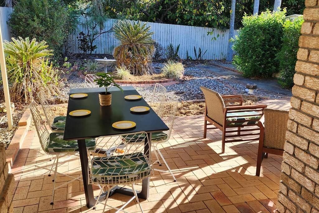 Holiday home Peaceful Getaway - Stylish, Newly Updated House