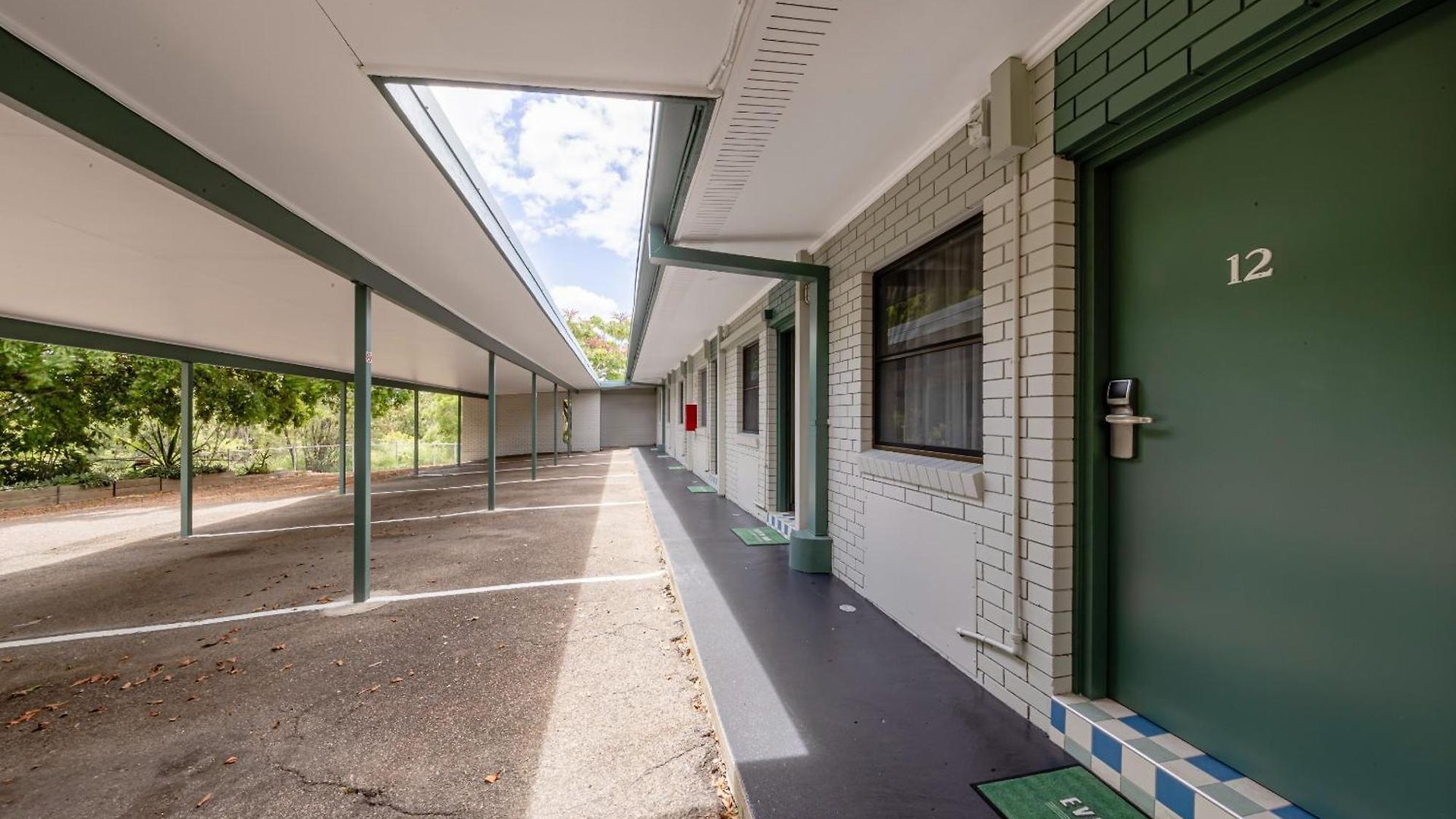 Everton Park 3* Brisbane