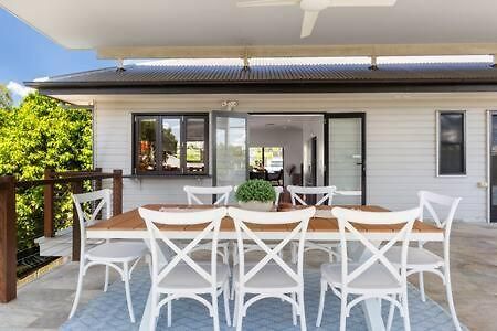 Holiday home 5bdr Ultimate Family Retreat Pool Toys Galore Brisbane