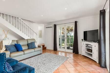 Holiday home Pet-friendly Haven: Fast Wi-fi & Netflix