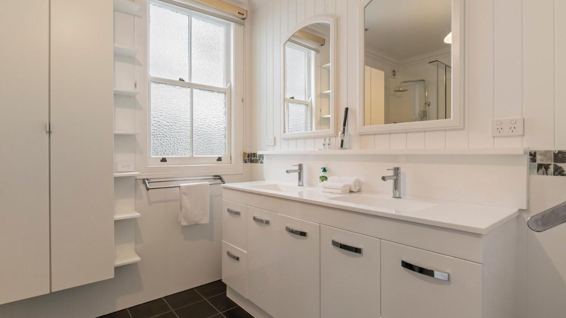 5br Queenslander - Walk To The Gabba - Sleeps 10 Brisbane