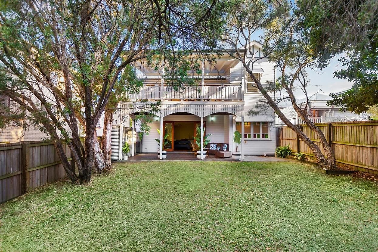 Holiday home 5br Queenslander - Walk To The Gabba - Sleeps 10
