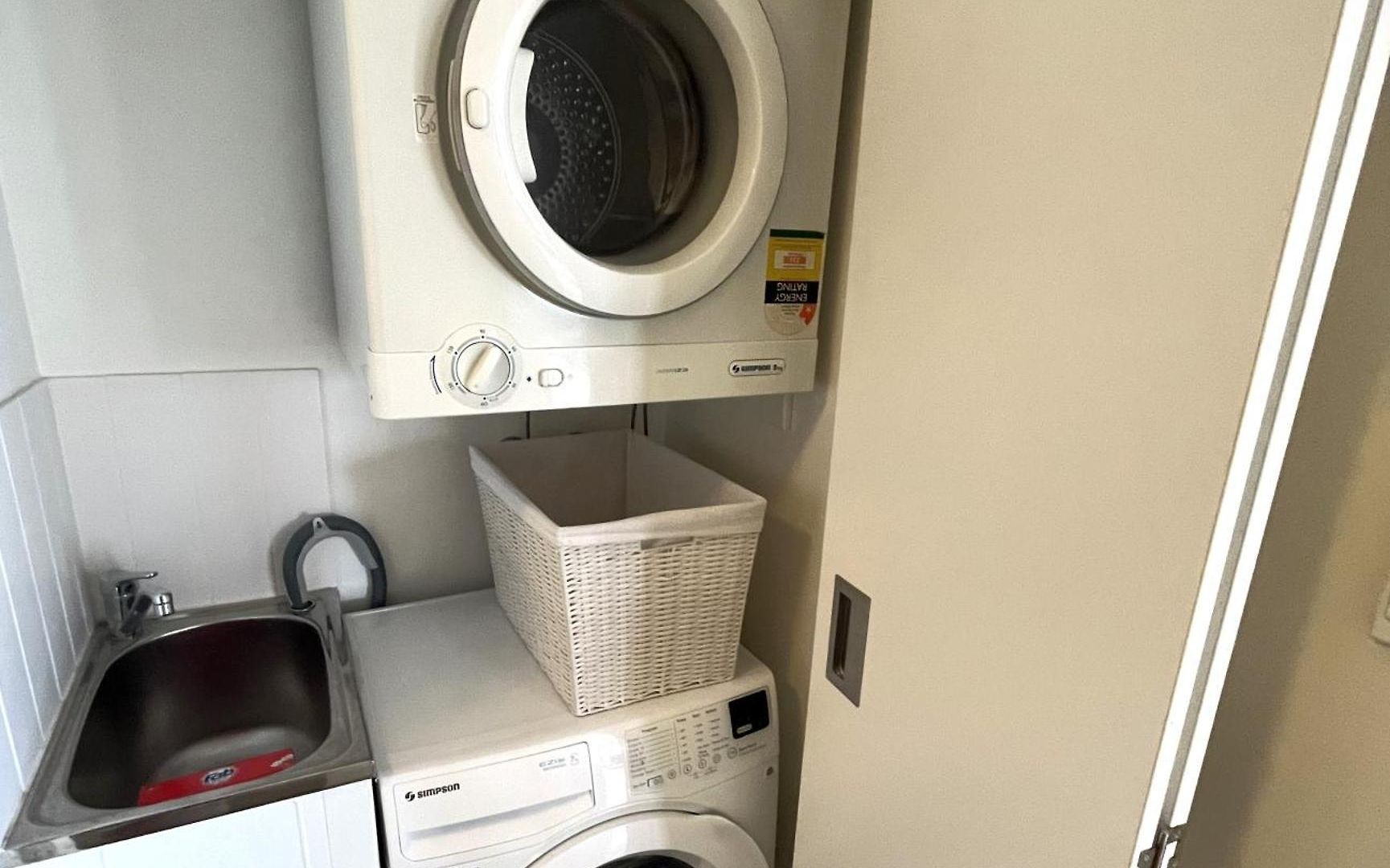 Perfect Locale 2bed Parking Apartment Brisbane