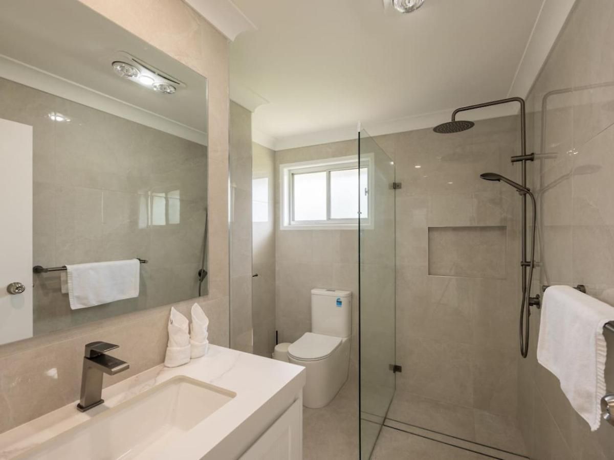 Convenient Comfort 4br Near Malls And Transport Holiday home