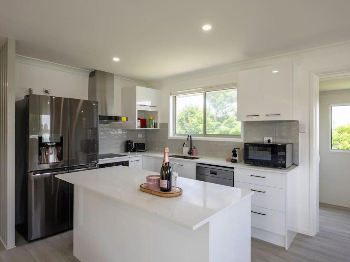 Holiday home Convenient Comfort 4br Near Malls And Transport Brisbane