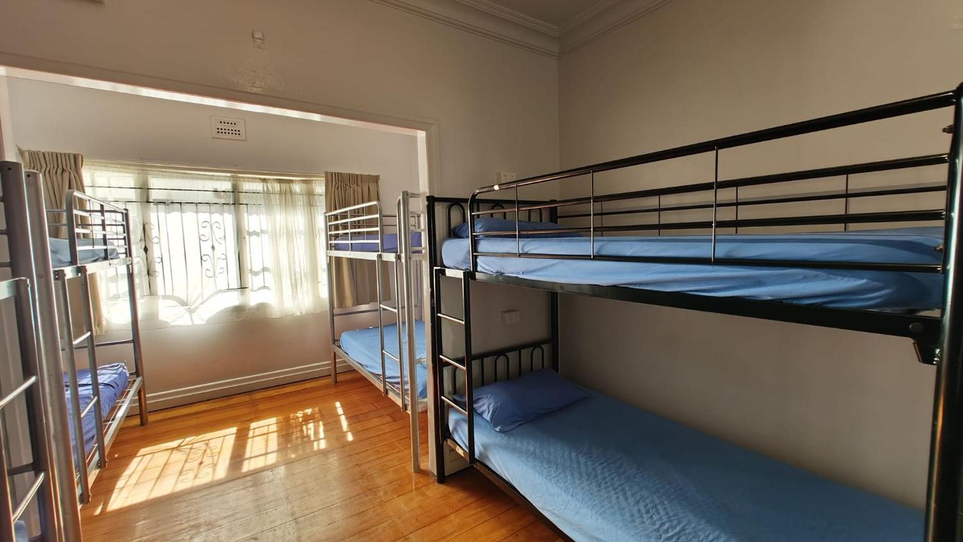Backpackers Hq Hostel