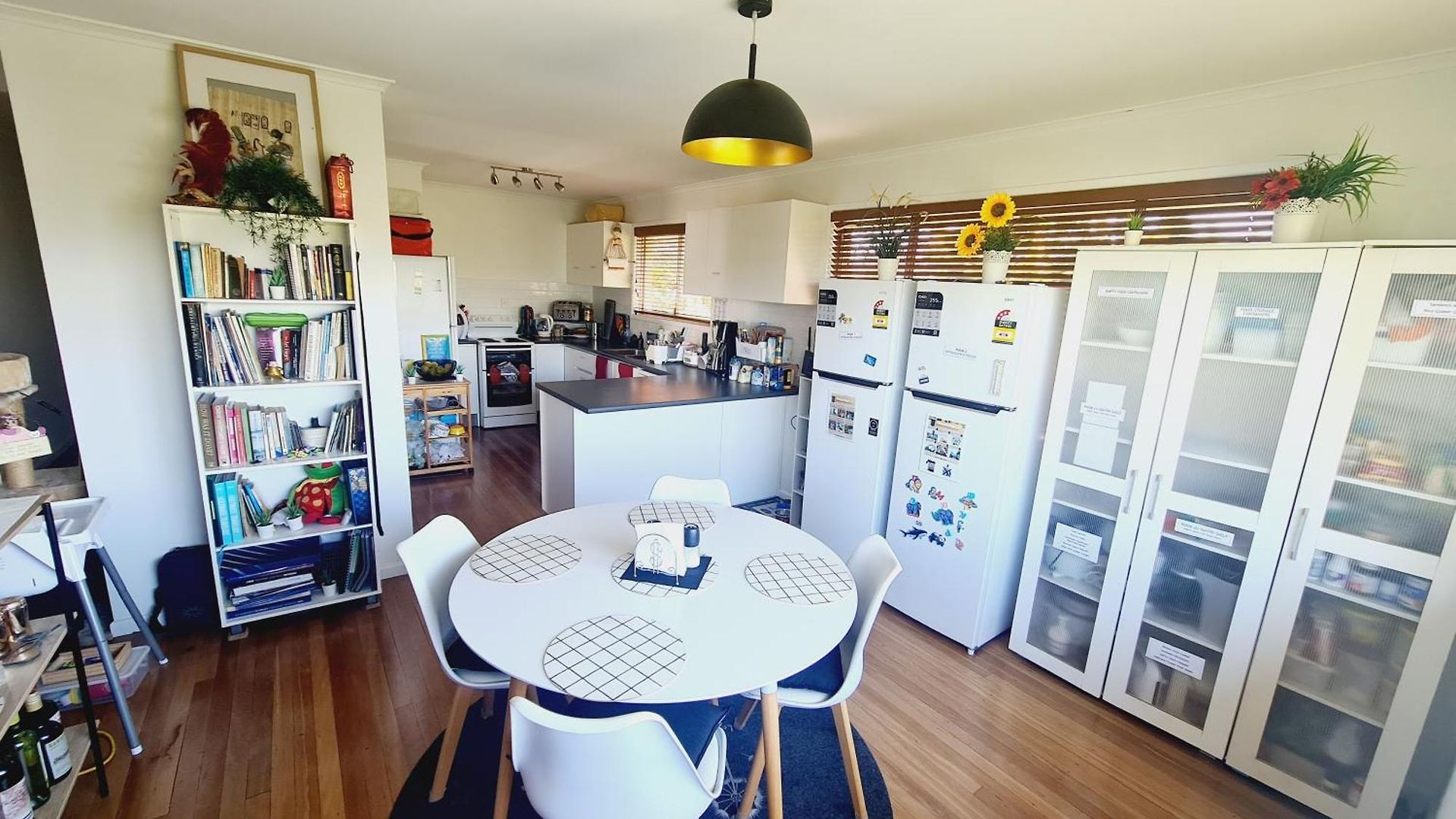 Homestay Amazing Location-private In A Share House-2 Available!! Brisbane