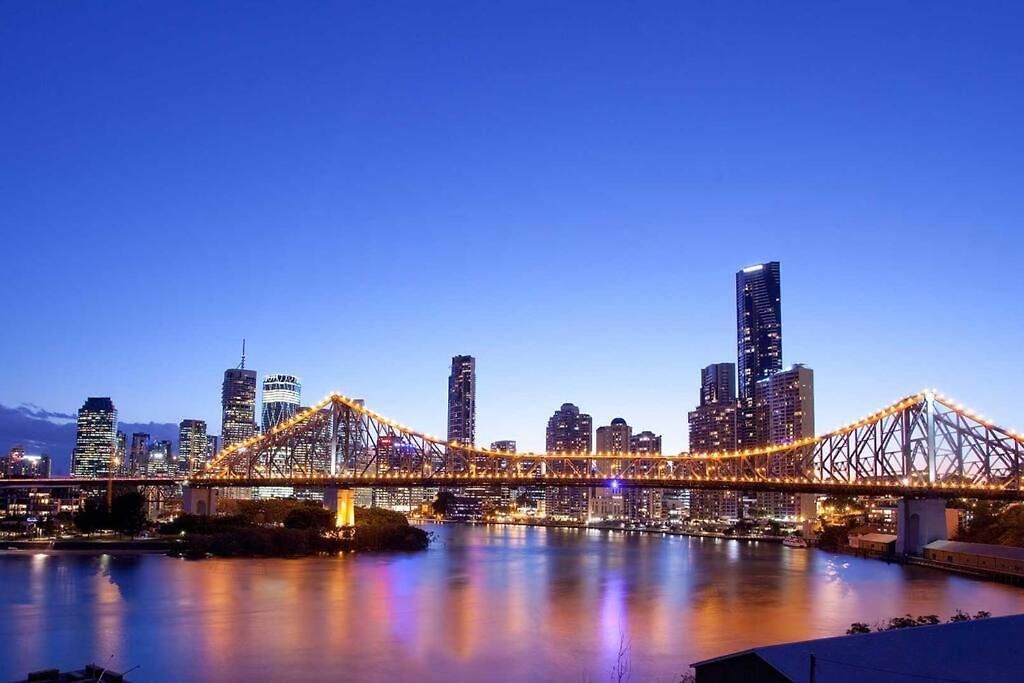 3 Bed Budget Gem With Parking Near Gabba Apartment Brisbane