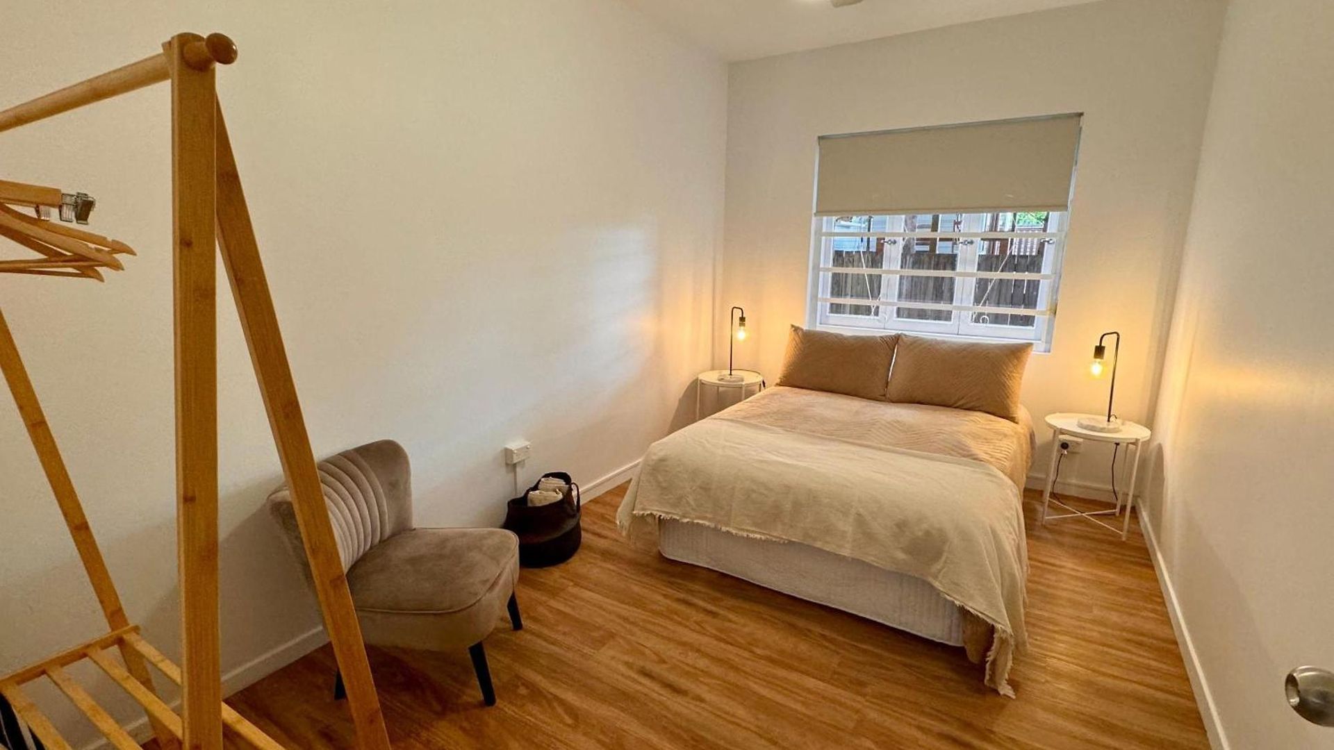 3 Bed Budget Gem With Parking Near Gabba Apartment Brisbane