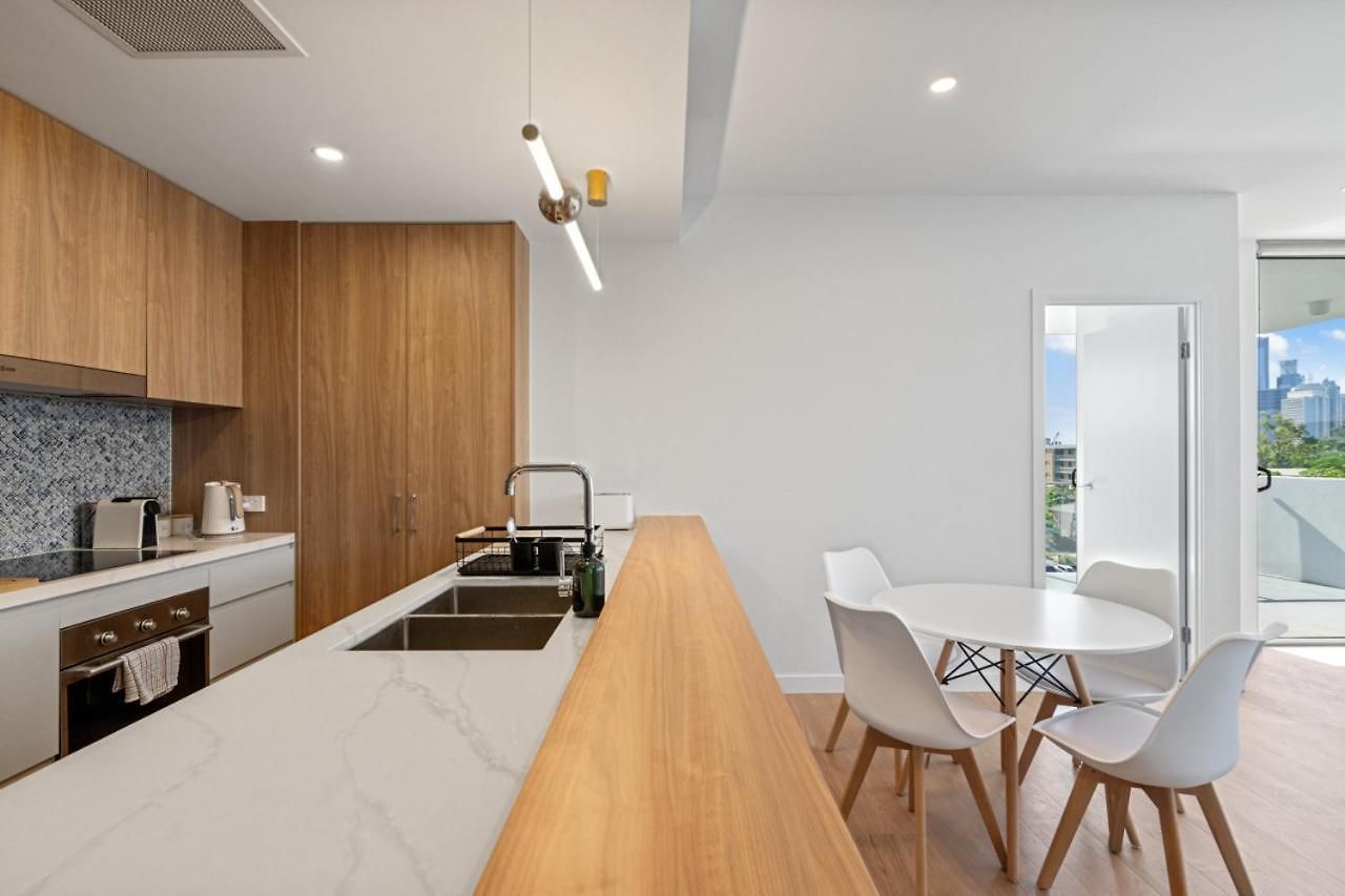 The Roocrest - Kangaroo Point Brand New 2br With Parking