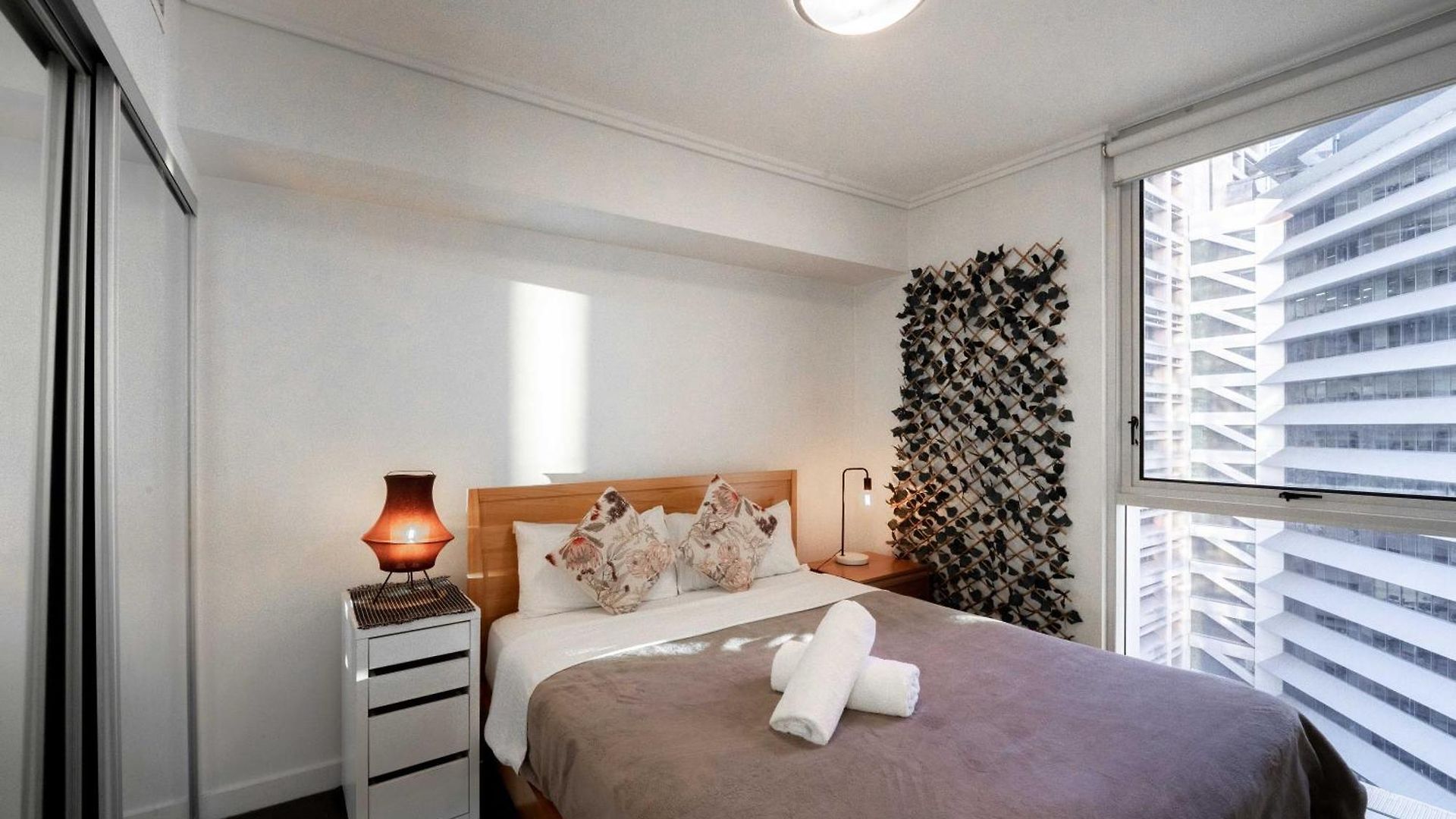 Prime Location - Cbd 1 Bed W Shared 25m Pool, Gym, Sundeck And A Bbq Area * Brisbane