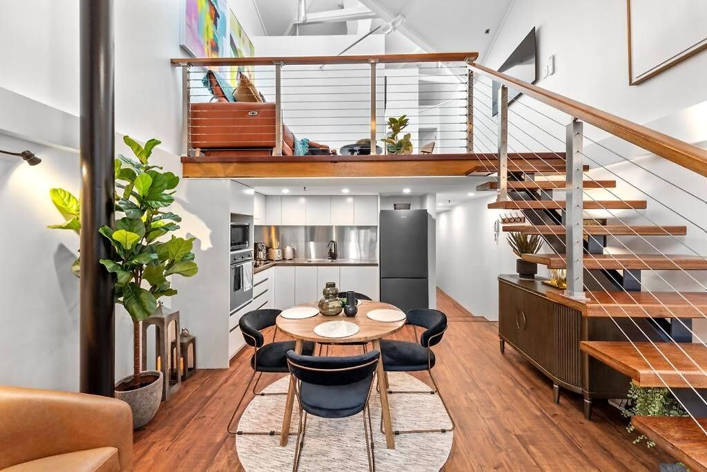 Woolstore Elegance ~ 2bed/2bath/1car ~ Teneriffe * Brisbane