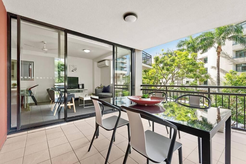 Living - 10mins Cbd - 2bed / 2bath / 1car Brisbane