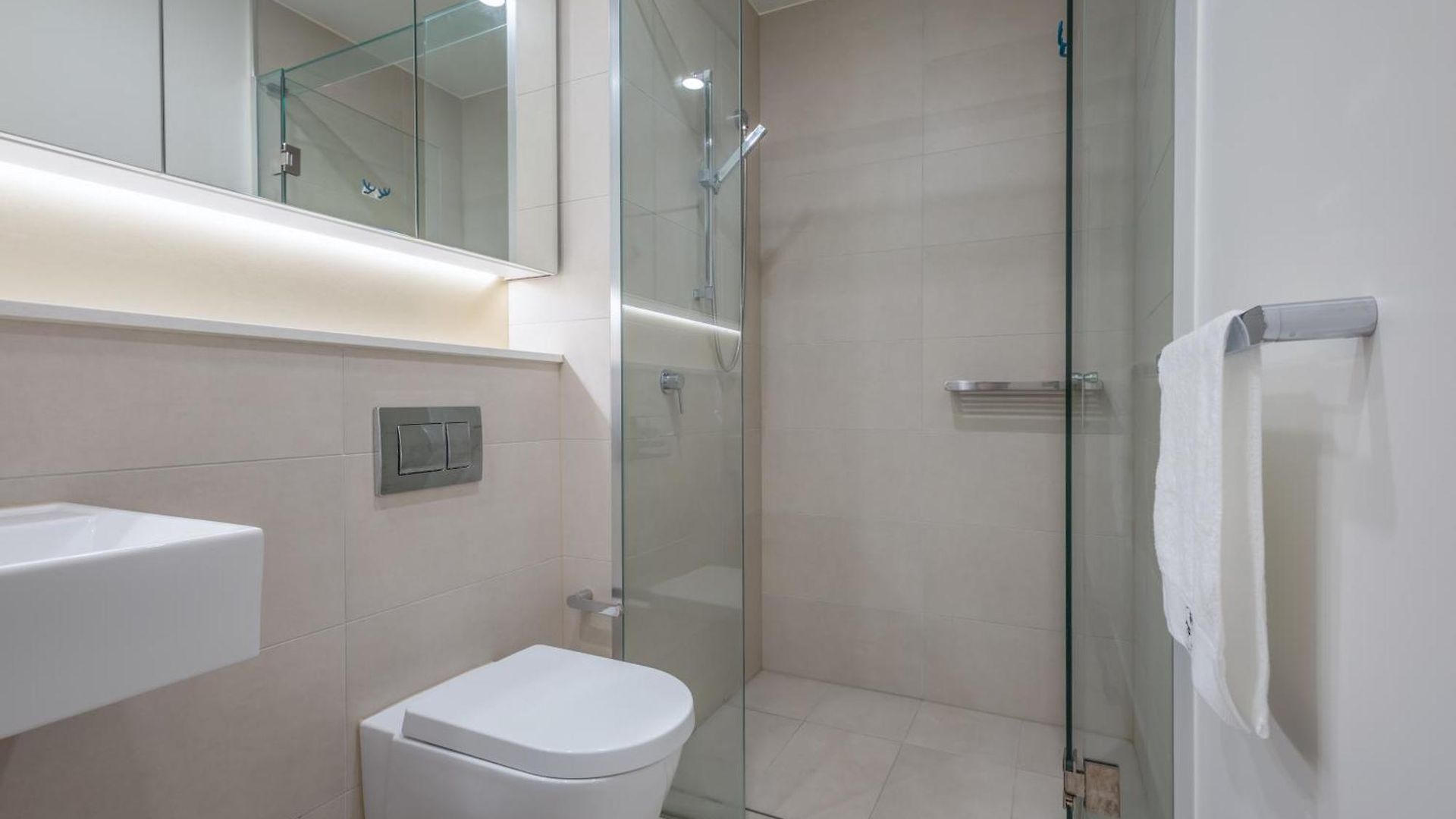 Location! Boutique 2br With Pool & Bbq Near South Bank And