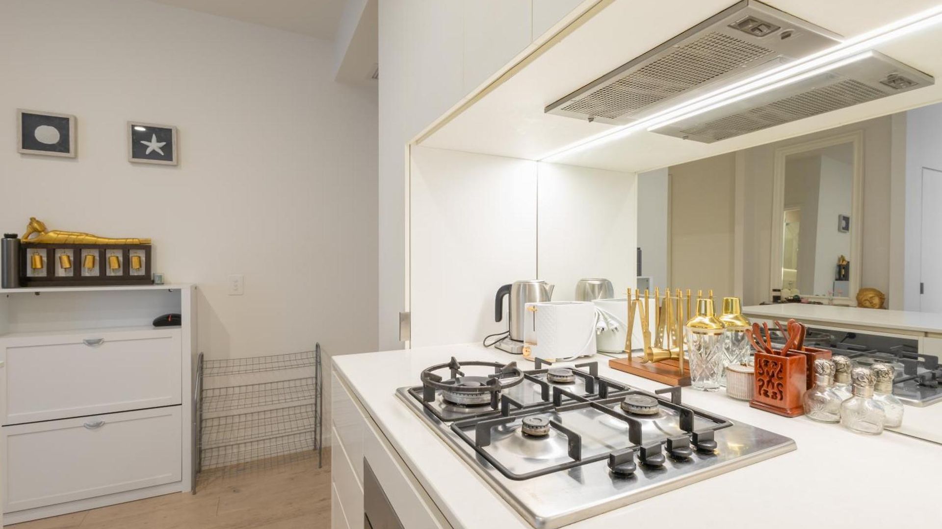 Location! Boutique 2br With Pool & Bbq Near South Bank And Apartment *